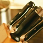 como-guardar-correctamente-los-cuchillos-en-la-cocina.webp.webp
