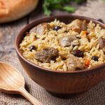 Las dos mejores recetas de pilaf en multicooker y olla: los vecinos correrán al aroma Las dos mejores recetas de pilaf en multicooker y olla: